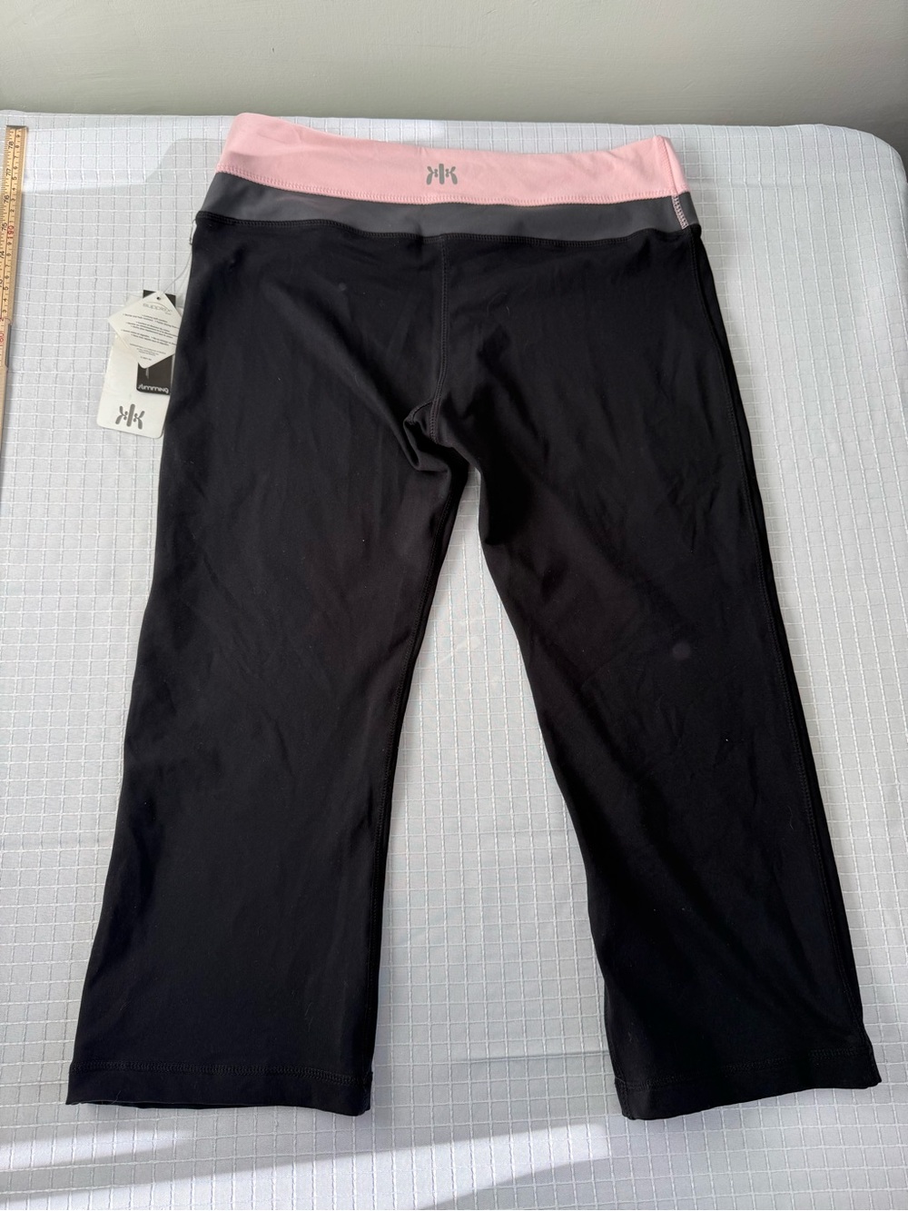 Kyodan Women's Cropped Activewear Pants Black Pink Gray Slimming Pull On L